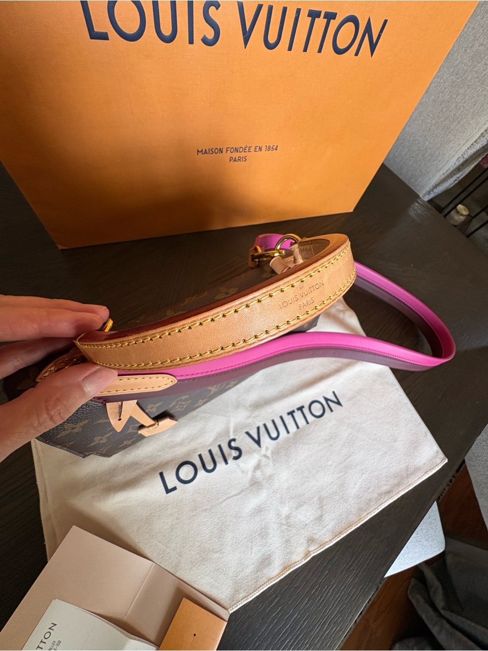 Louis Vuitton Monogram Cluny BB Bag with Pink Strap like new! - Picture 3 of 11